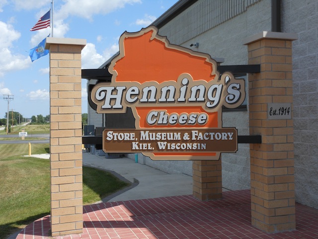 Henning's Cheese 01