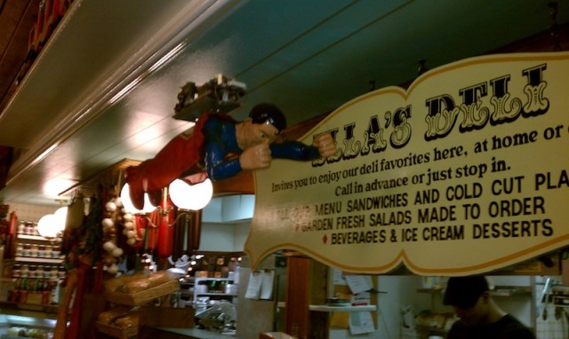 Ella's Deli 04