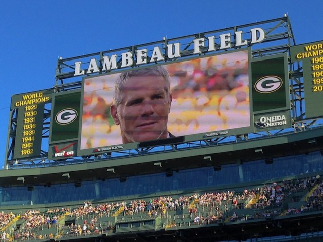 FAVRE On Screen 06
